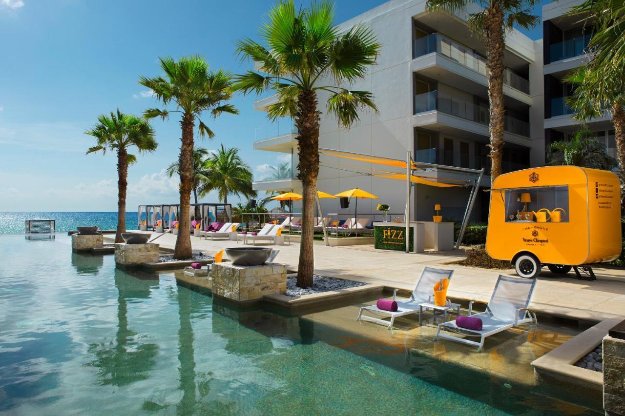 Xhale Club Junior Suite Swimout Ocean Front Double